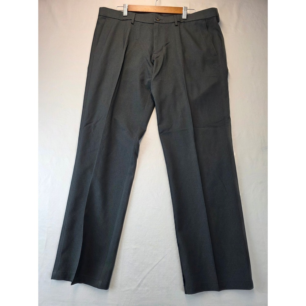 Haggar H26 Mens Gray Pinstripe Dress Pants 38x30 HC10639 001 CT28BK